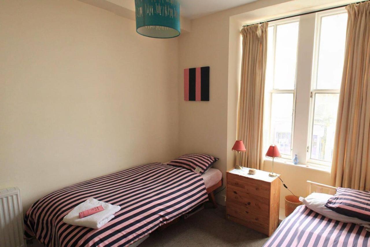 Entire Apartment In Edinburgh Bagian luar foto
