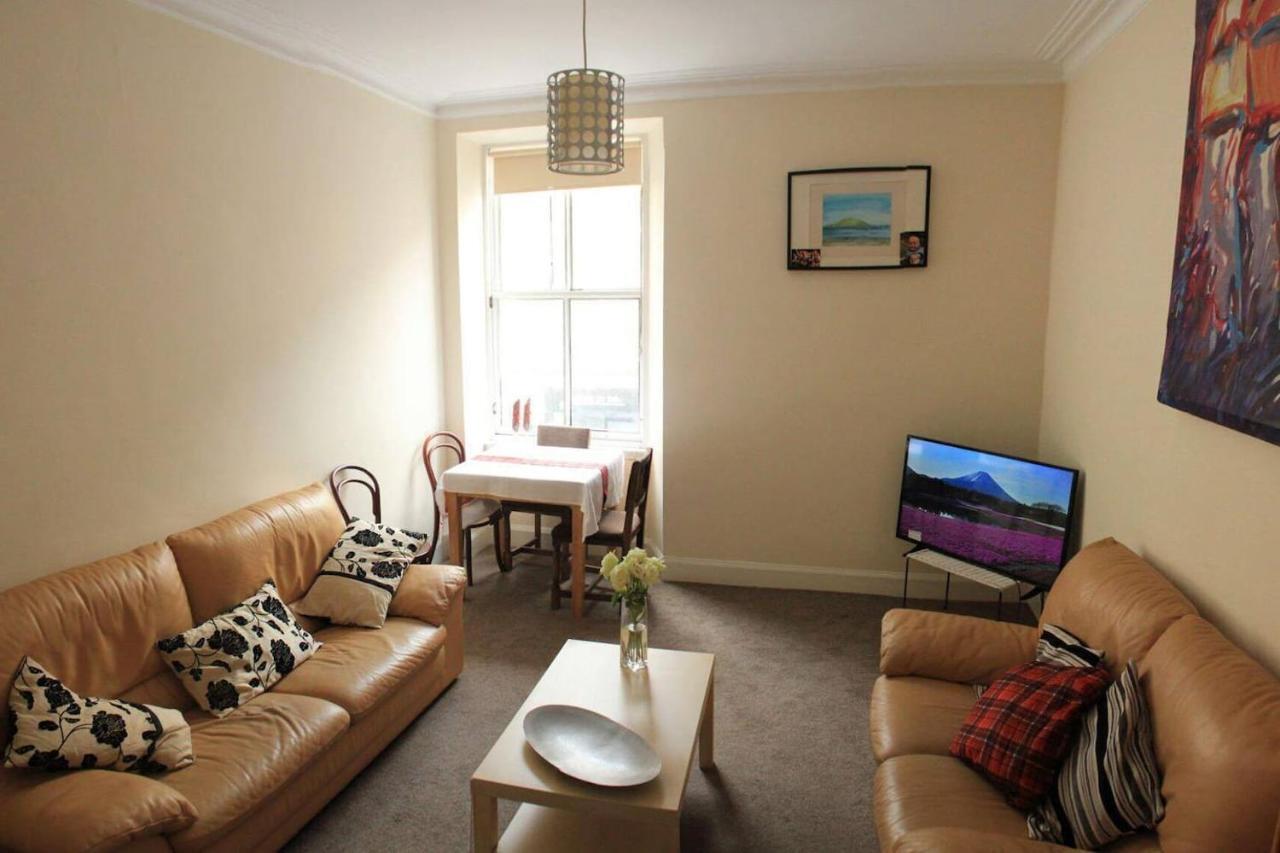 Entire Apartment In Edinburgh Bagian luar foto